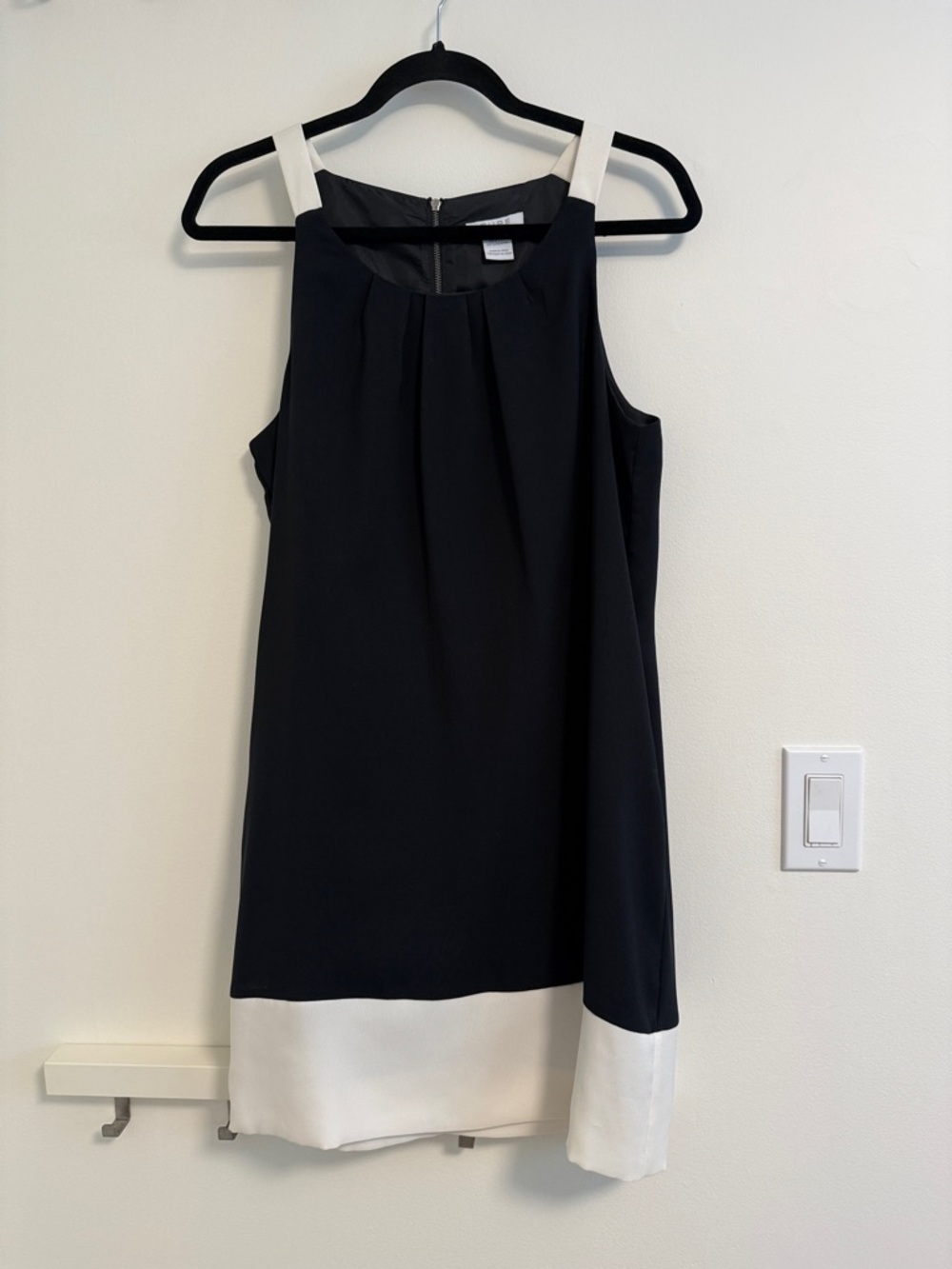 Sleeveless Dark Navy and White Colorblock Shift Dress